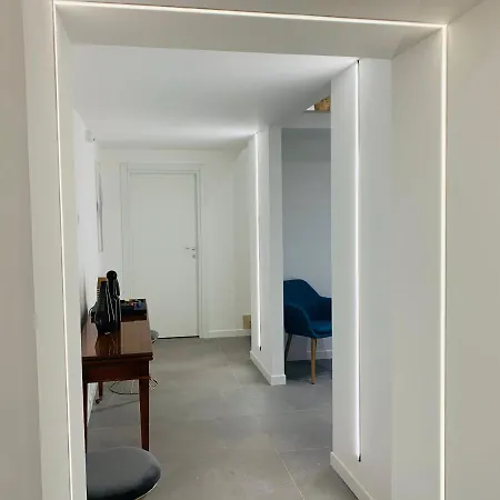לינה וארוחת בוקר Little Queen Rooms רומא