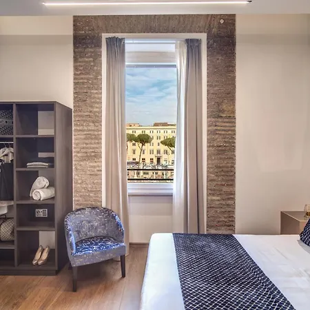 לינה וארוחת בוקר Little Queen Rooms *