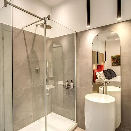 Little Queen Rooms לינה וארוחת בוקר