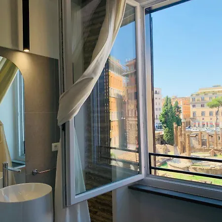 Little Queen Rooms Rome