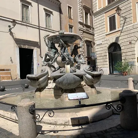 Little Queen Rooms * Rome