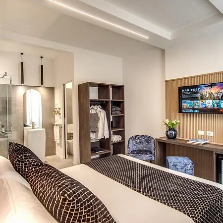 Little Queen Rooms Rome