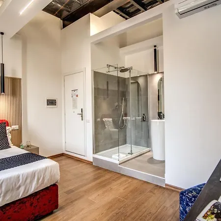 Little Queen Rooms Bed & Breakfast Rome